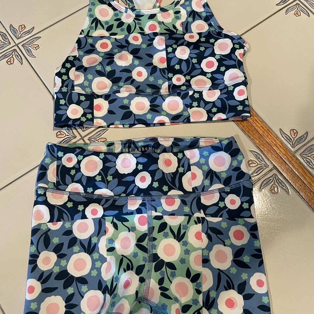 Girls Stretch short set.